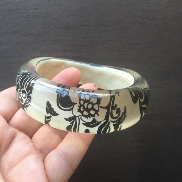 Vintage Retro Lucite Bracelet Bangle black design on cream, stunning quality - Picture 4 of 13